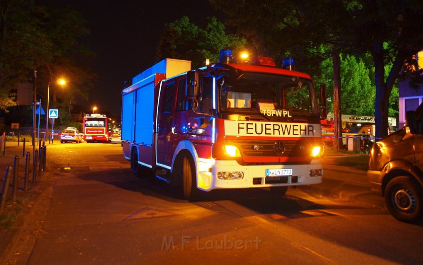 Feuer 3 Koeln Vingst Burgstr P520.JPG